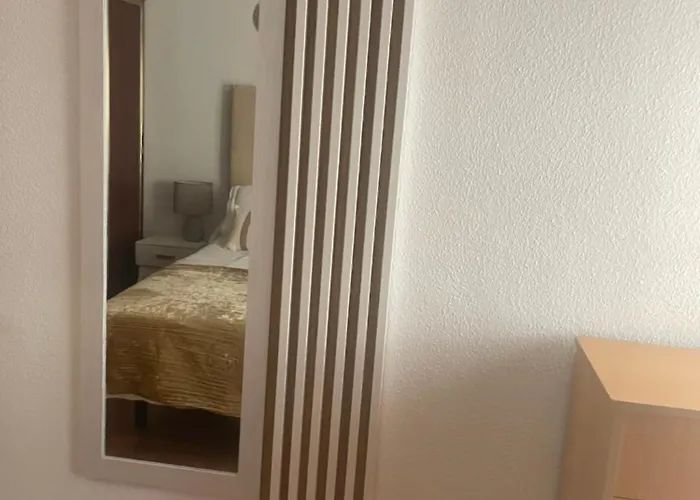 アパート Primera Linea De Playa Paseo Maritimo Perla 5 *