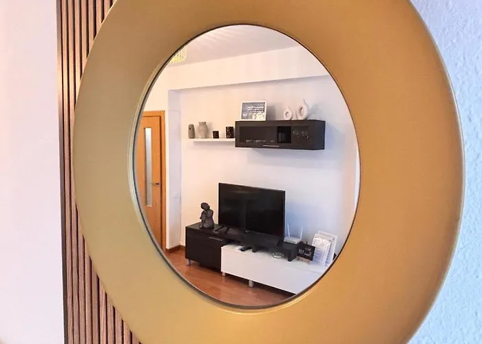 Апартаменти Primera Linea De Playa Paseo Maritimo Perla 5 *