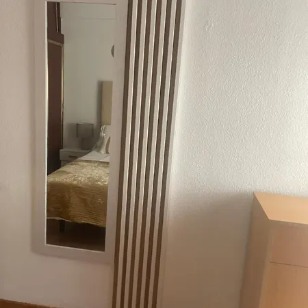 아파트 Primera Linea De Playa Paseo Maritimo Perla 5 *