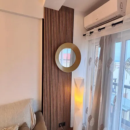 Primera Linea De Playa Paseo Maritimo Perla 5 아파트 *